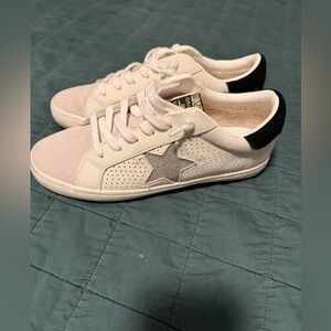 Vintage Havana White Sneakers